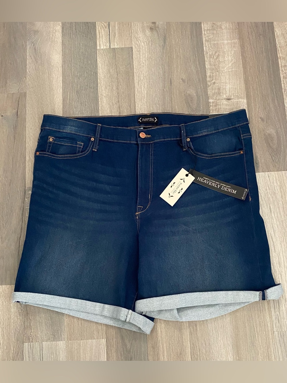 Nanette Lepore Belle Short Women’s Plus Size 22 High Rise Jean Super Soft New